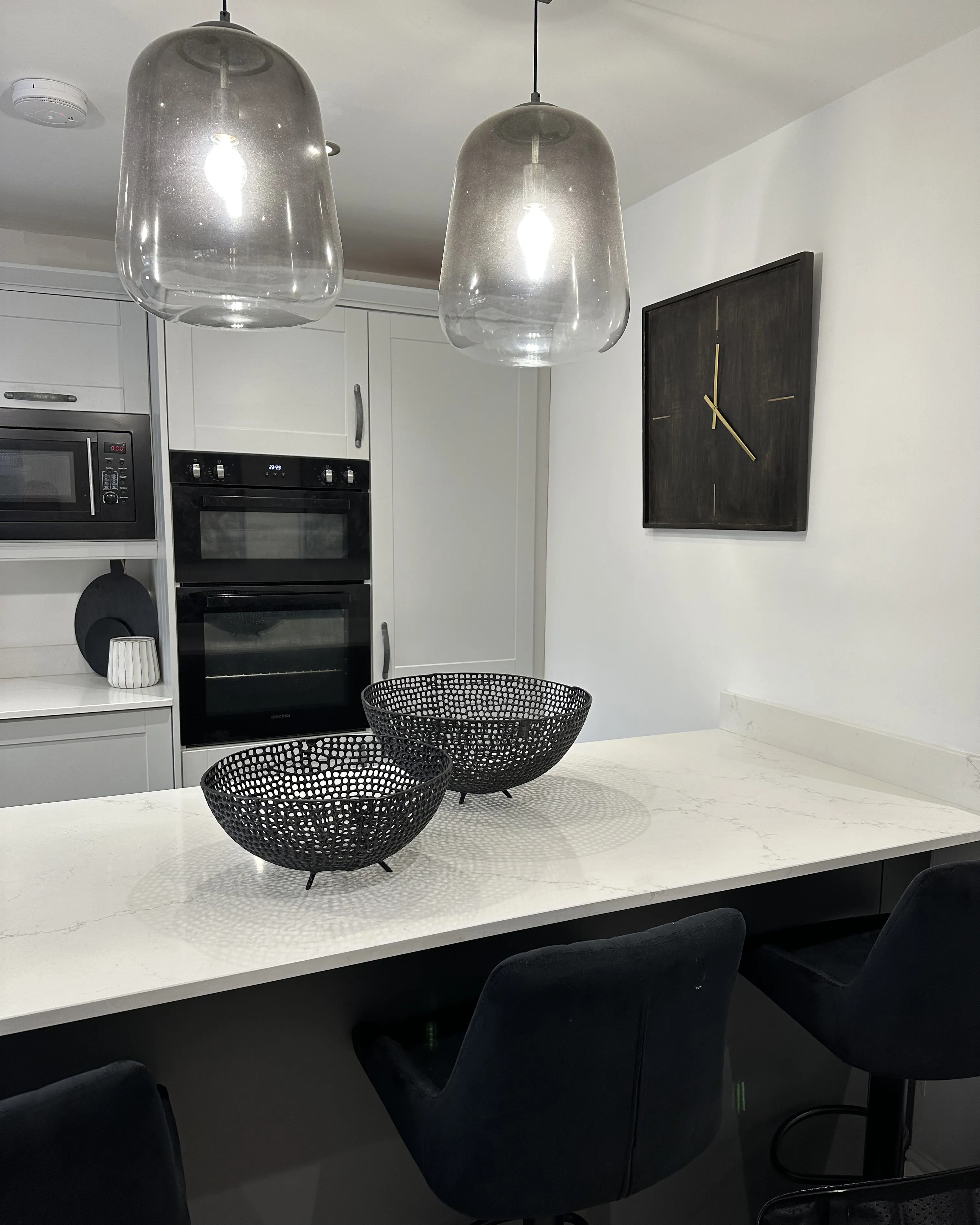 Set van 2 decoratieve schalen KRUKUT Metaal Zwart