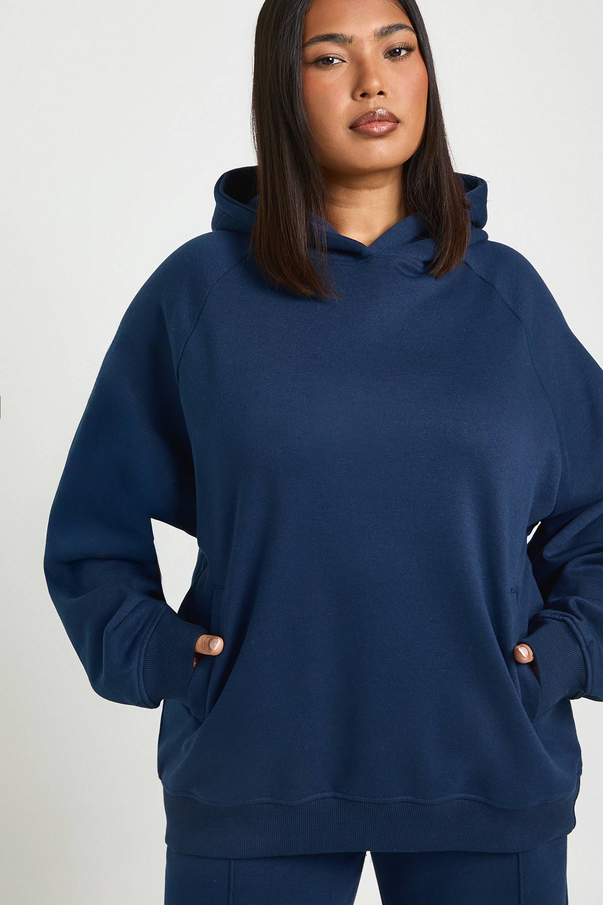 boohoo Hoodie basique Plus Core à couture raglan surdimensionné