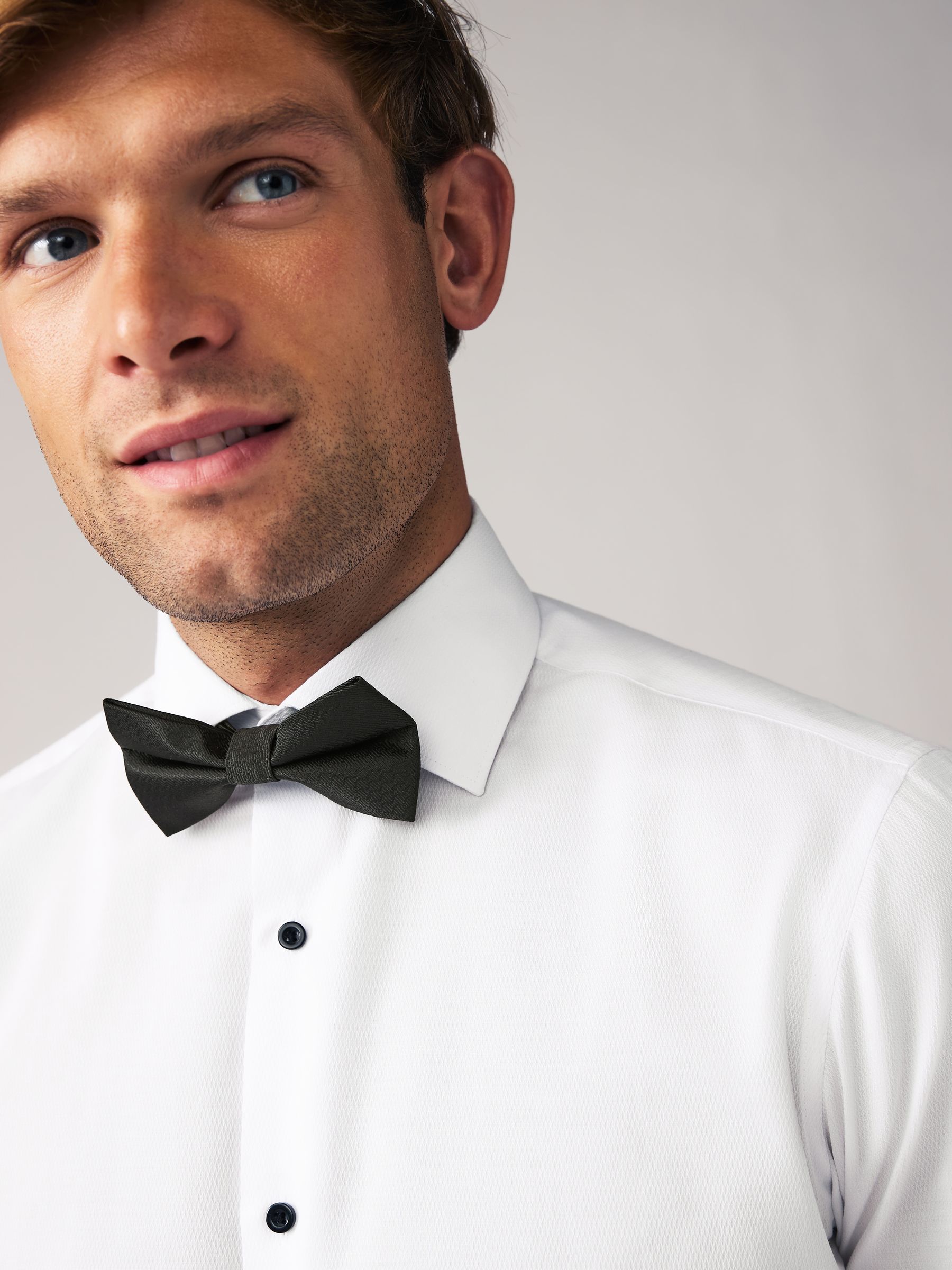 Witte structuur/zwarte vlinderdas - Slim Fit - Set van overhemd met enkele manchet en een vlinderstrik