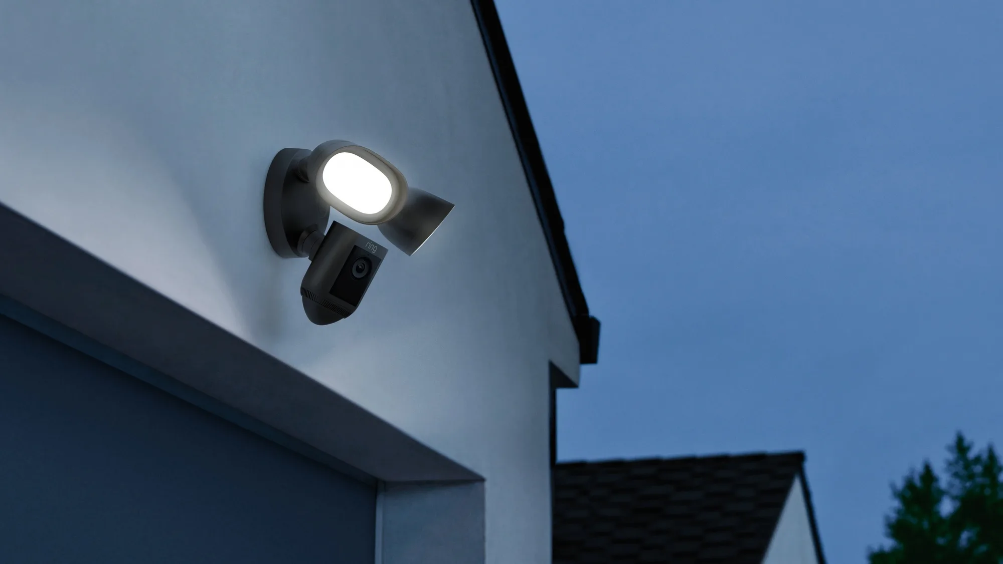 Ring Floodlight Cam Wired Pro Noir Caméra de surveillance