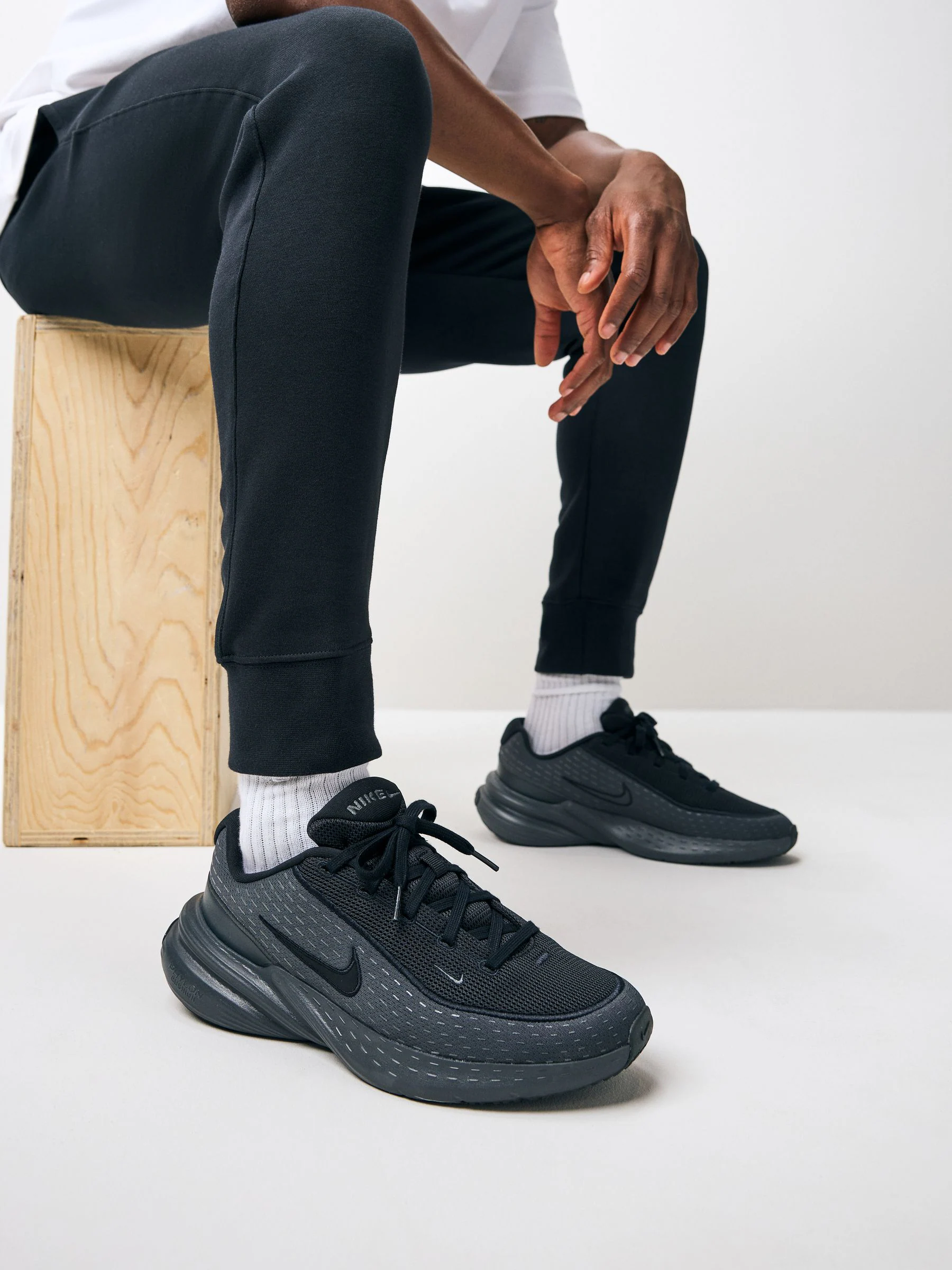 Zwart 1 - Nike Uplift SC sneakers