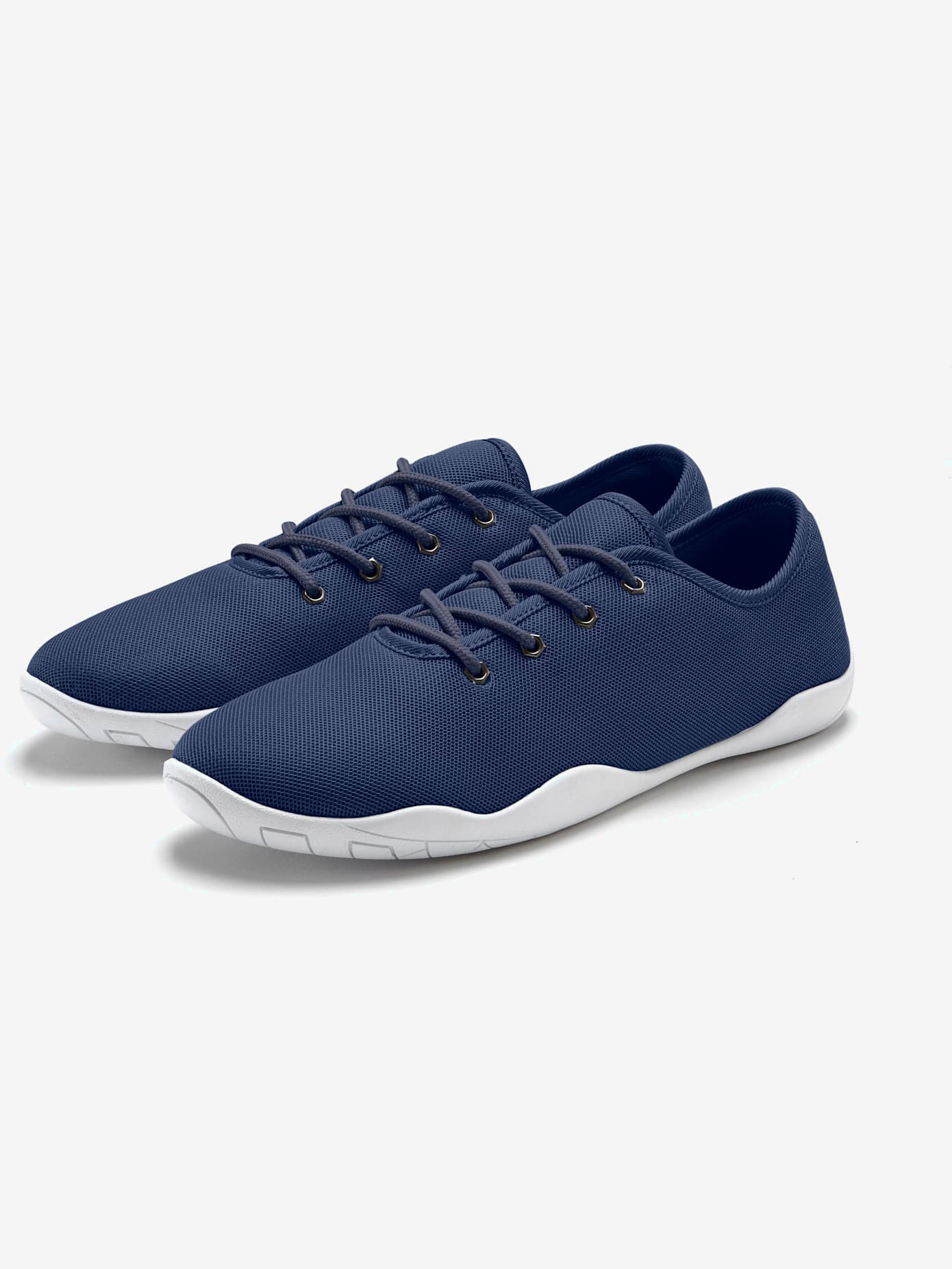 Baskets semelle ultra-plate pour une sensation « pieds nus »