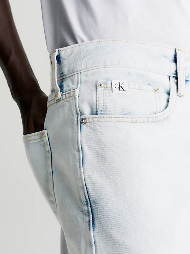 Calça jeans reta dos anos 90