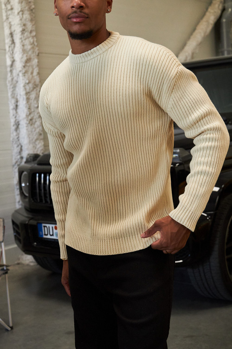 Pull beige en maille à col rond