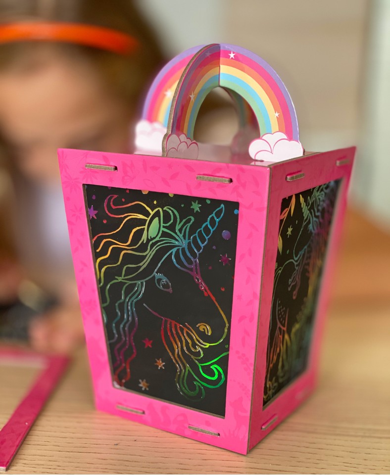 BOX CANDIY - Scratch Art Lantern - Totally Twilight Unicorns - (BC-1923)
