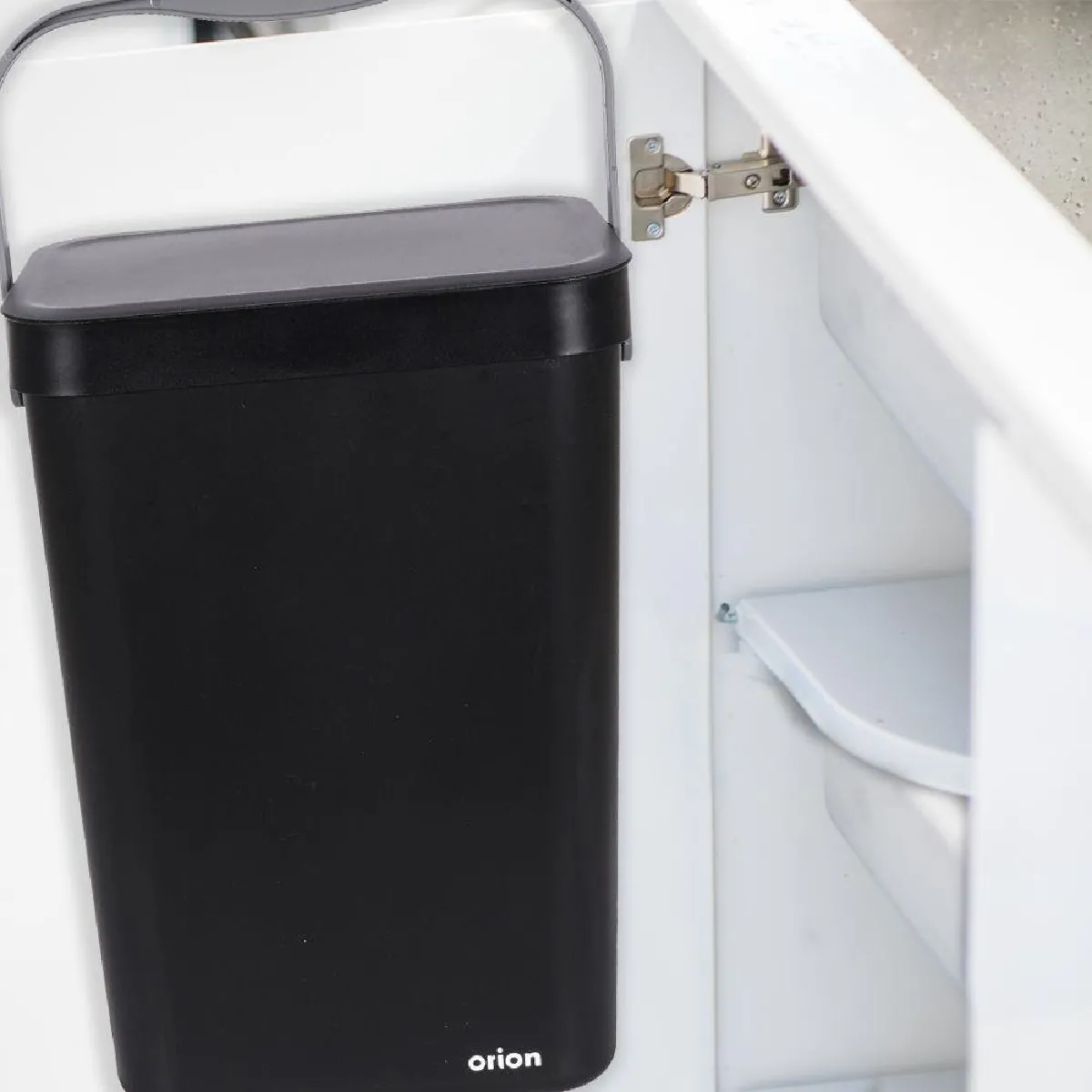 Poubelle suspendue porte 10 L