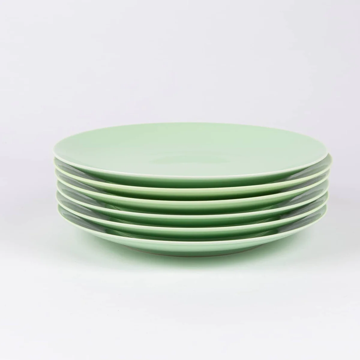 Assiette plate ronde 25cm verte OGRE La Fabrique