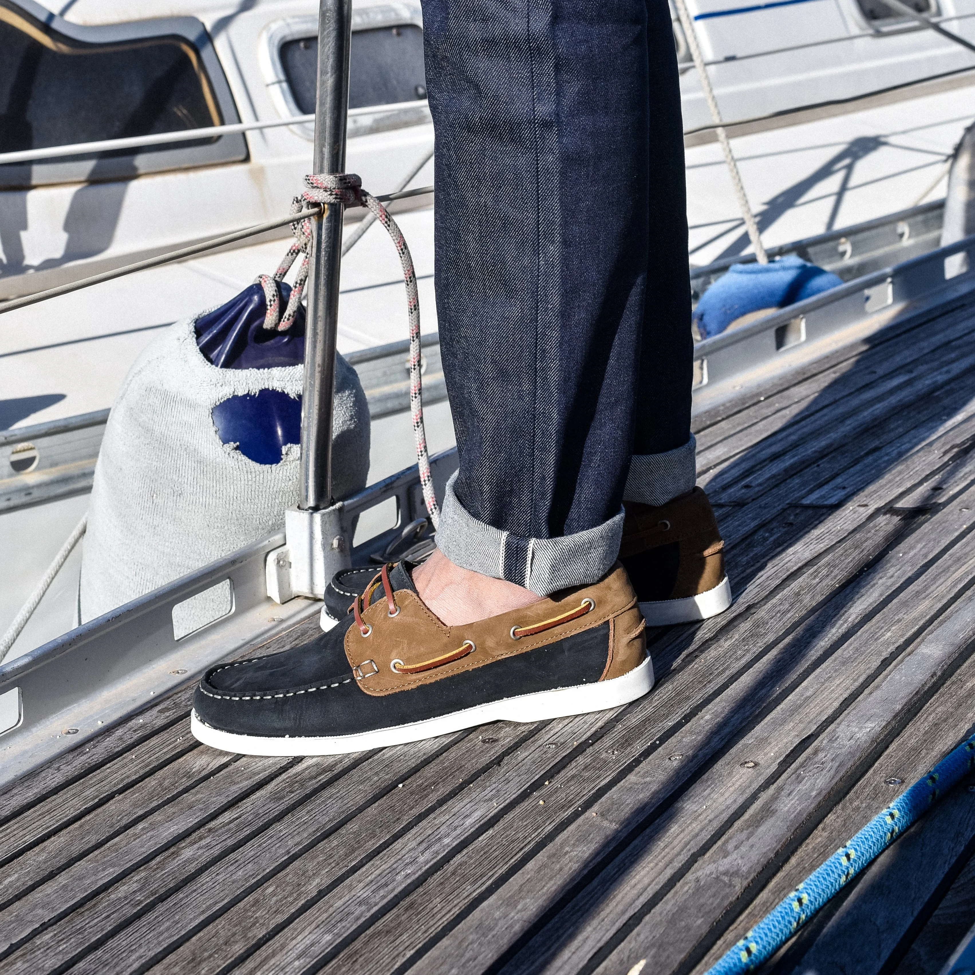 Bato-Chaussure bateau en nubuck bleu / gold