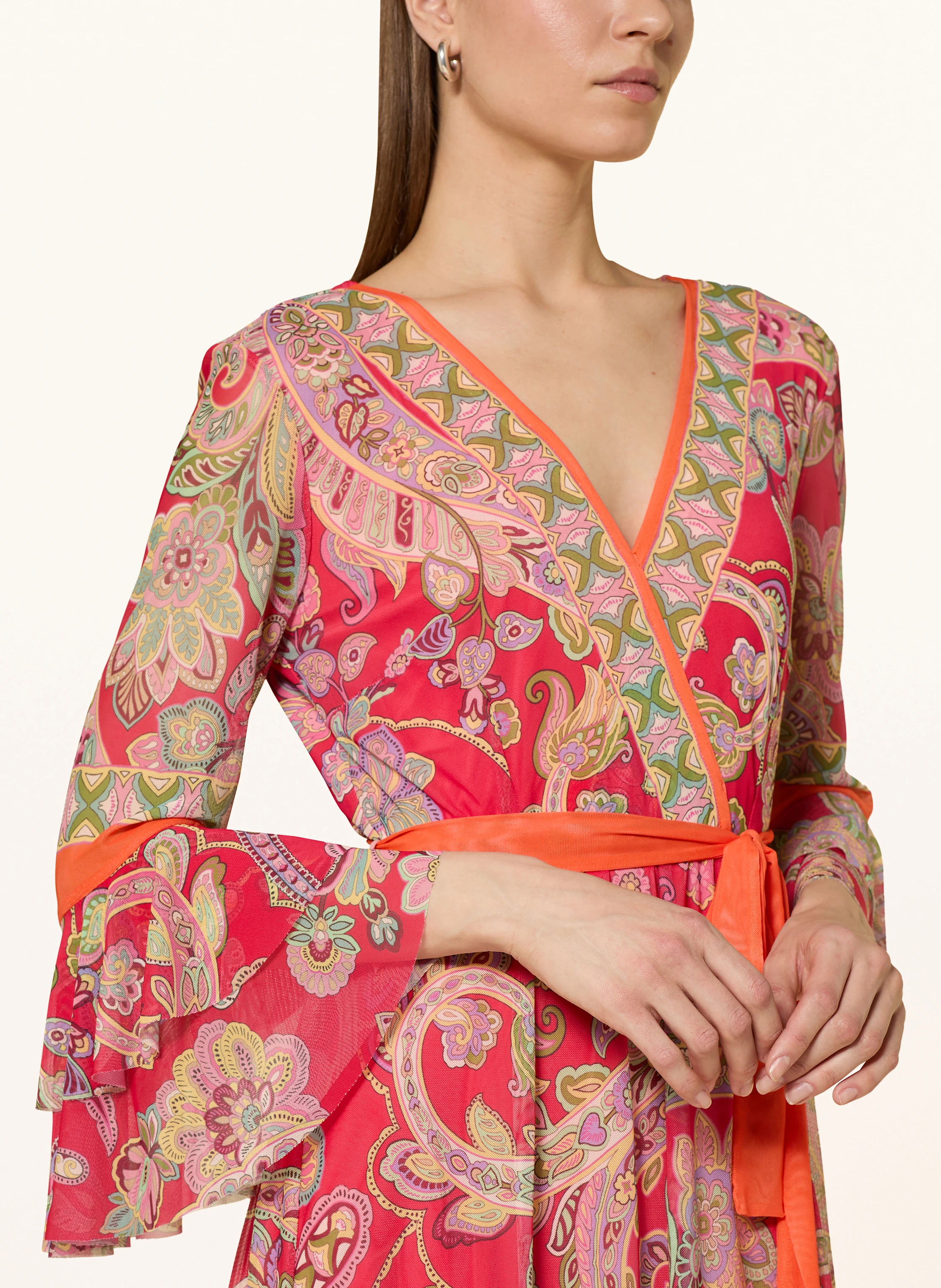 Ana Alcazar Kleid mit Rüschen und 3/4-Arm