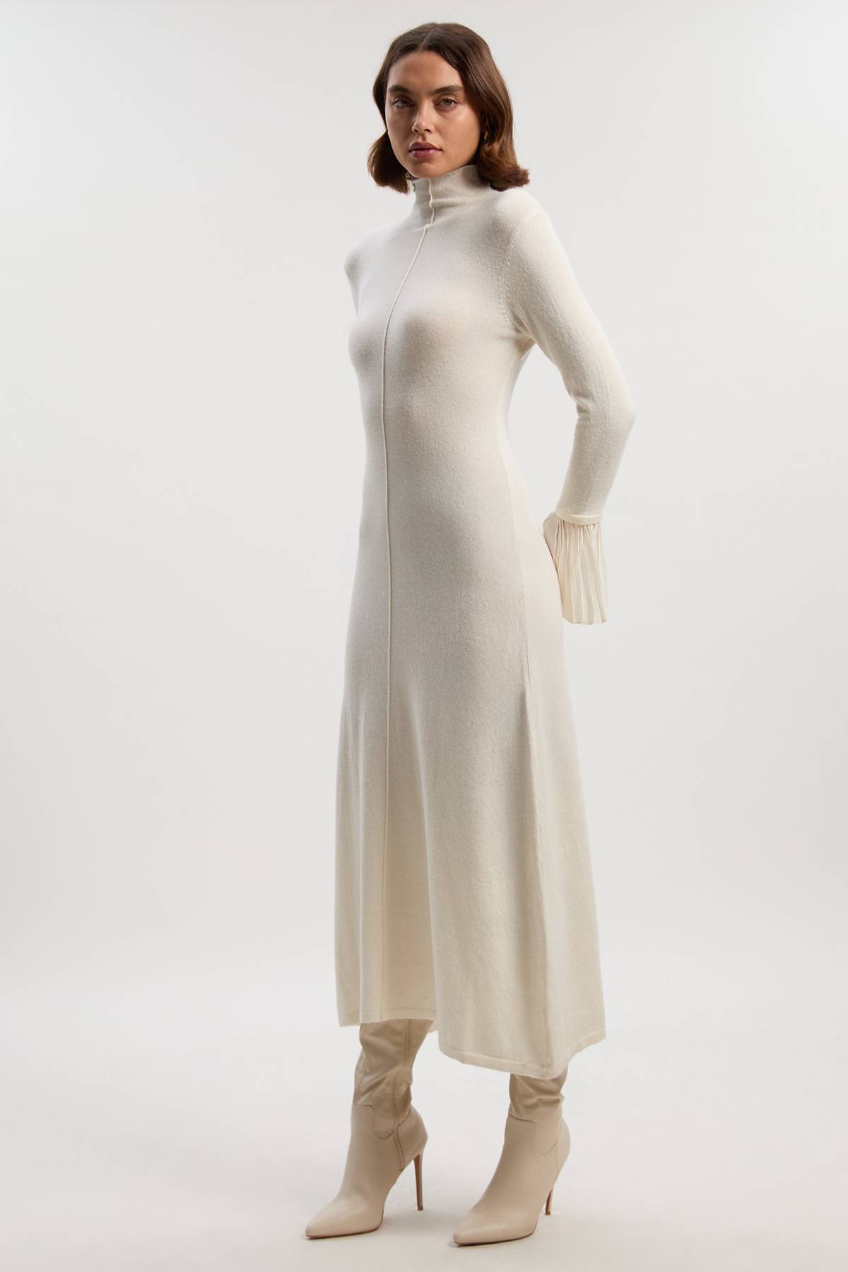 KarenMillen Robe Mi-Longue en Maille Mélange Laine et Alpaga avec Poignets Plissés en Soie Tissée