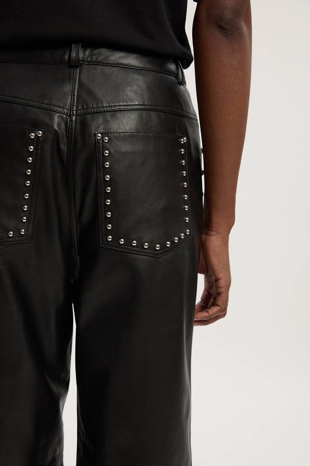 KarenMillen Pantalon Large en Cuir Clouté