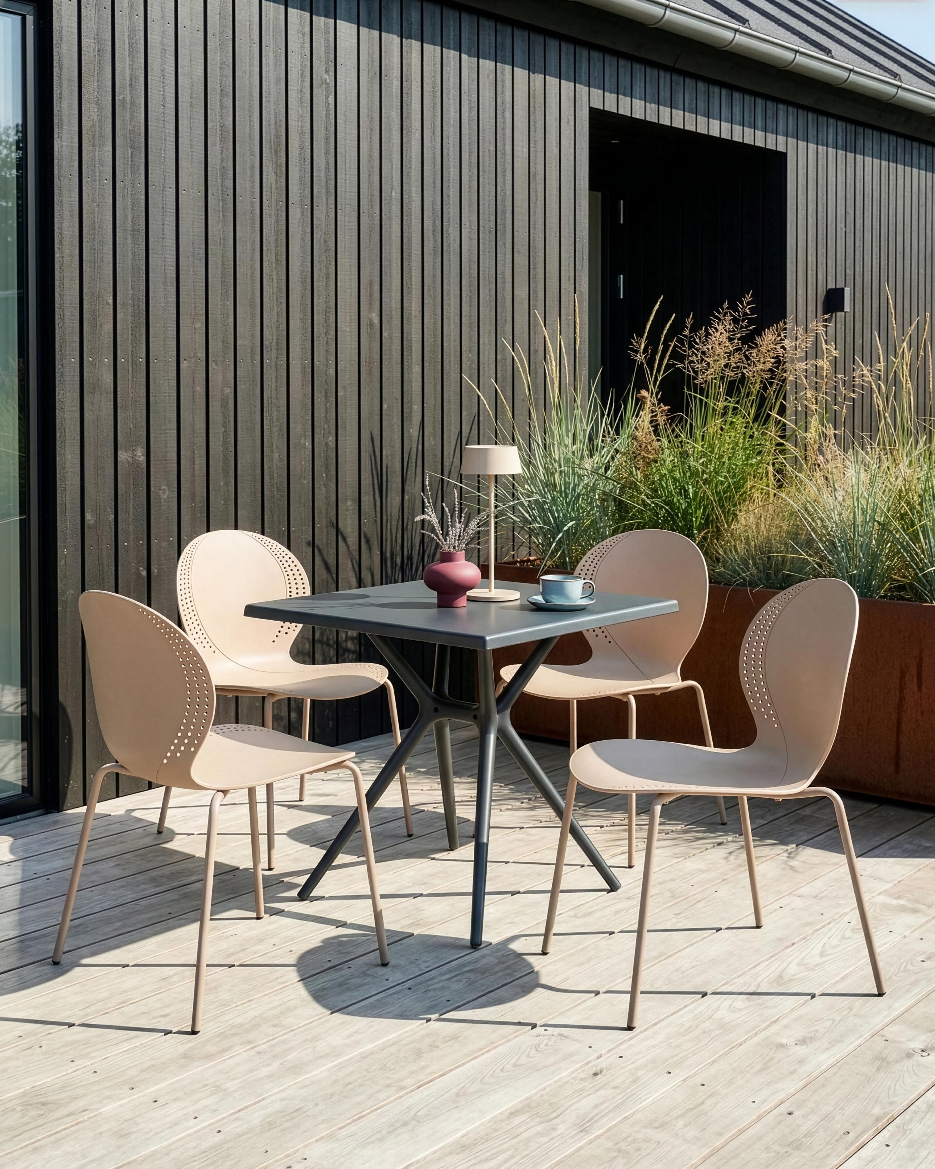 Set van 4 tuinstoelen MILOS stapelbaar Beige