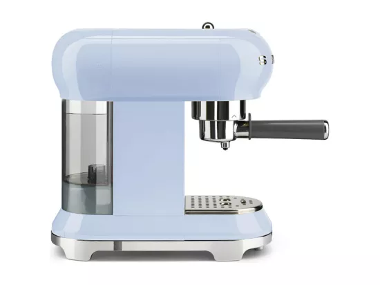 Machine à expresso SMEG ECF01PBEU 15 bars bleu azur avec système anti-goutte et levier vapeur en métal