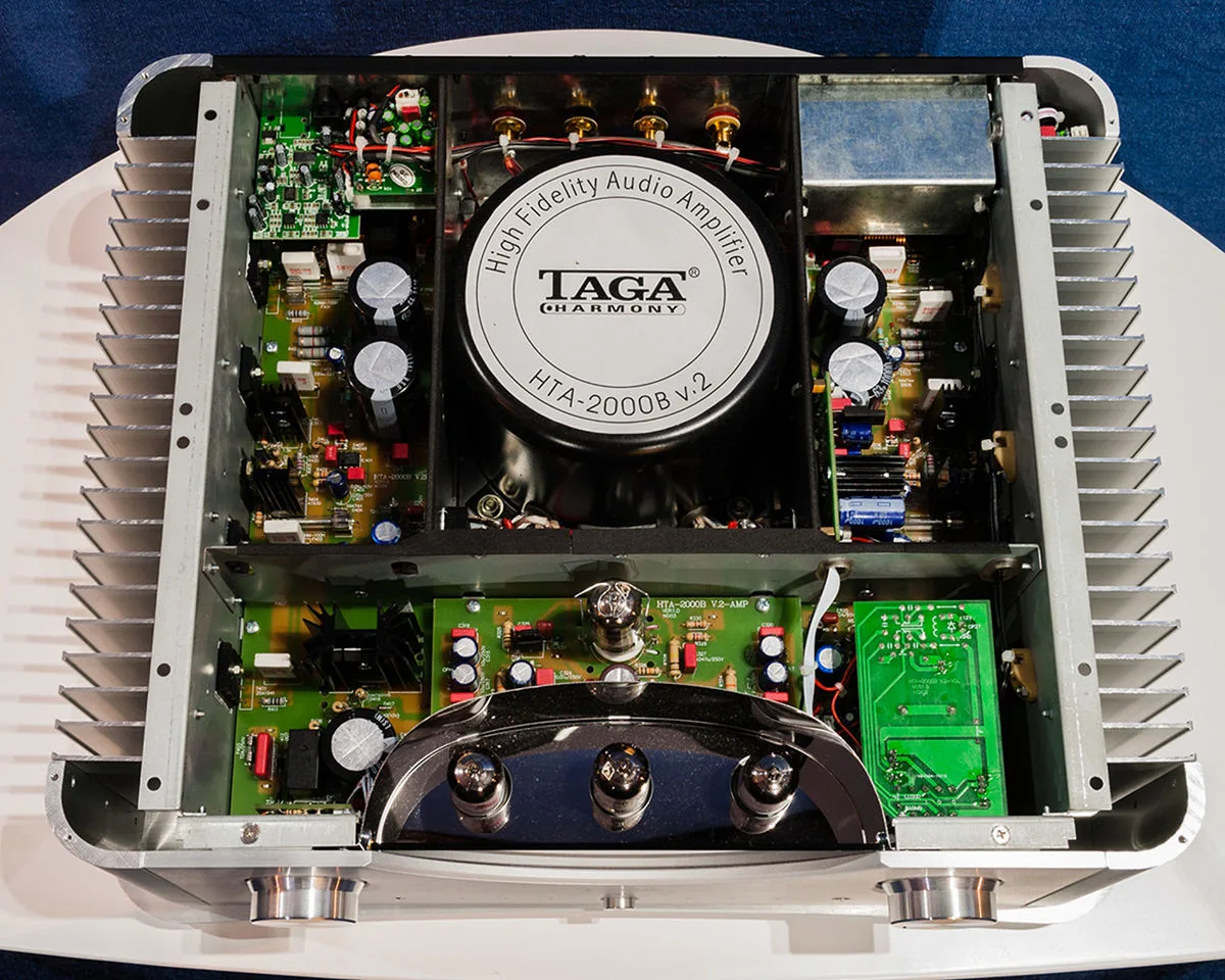 Taga Harmony HTA-2000 v.2 silver Amplis à tubes