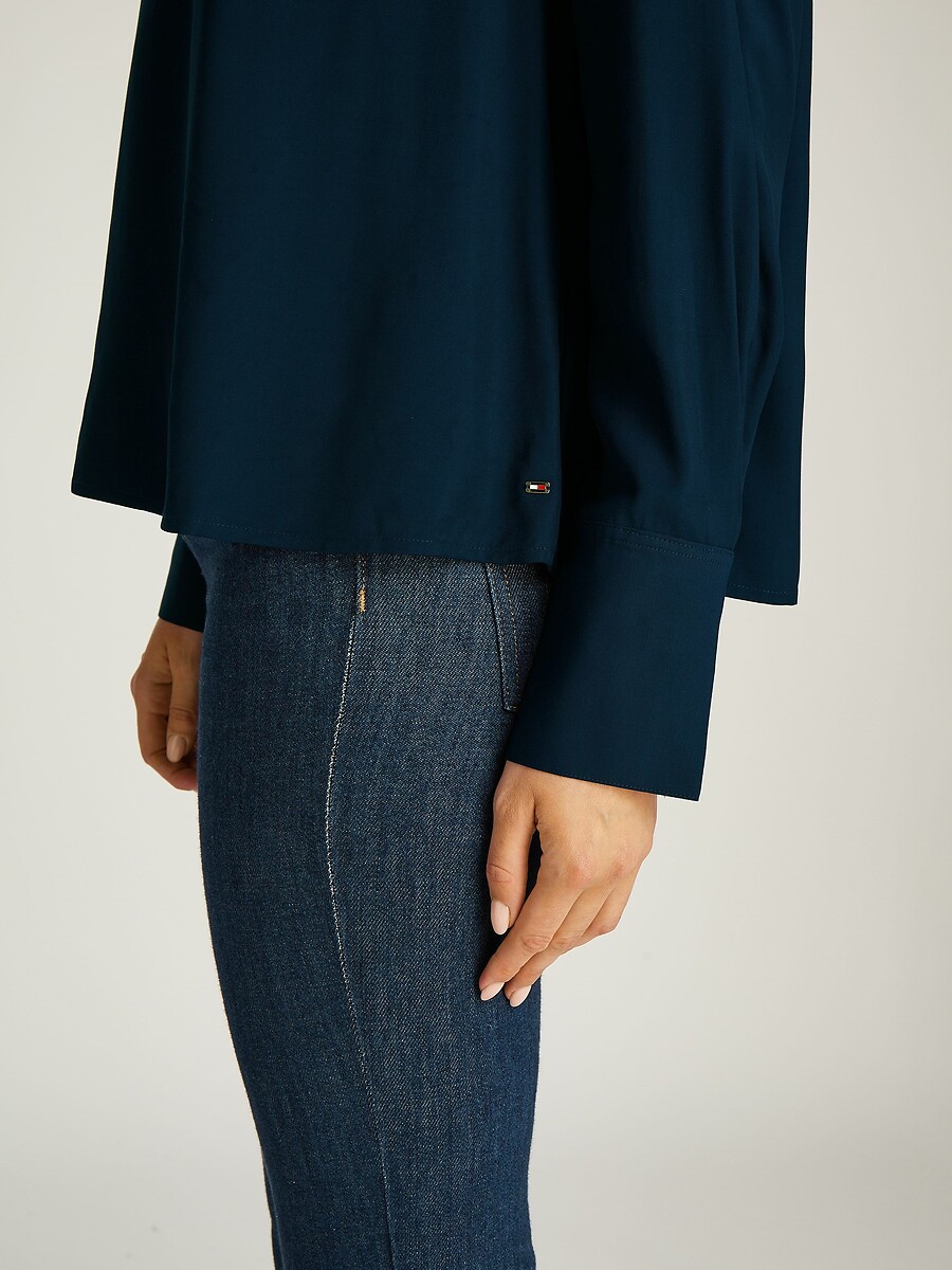 TOMMY HILFIGER<br>Blusa com decote em V e mangas compridas