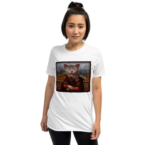 Camiseta feminina Mascochula, La Gioconda, personalizável com o seu animal de estimação, branca.