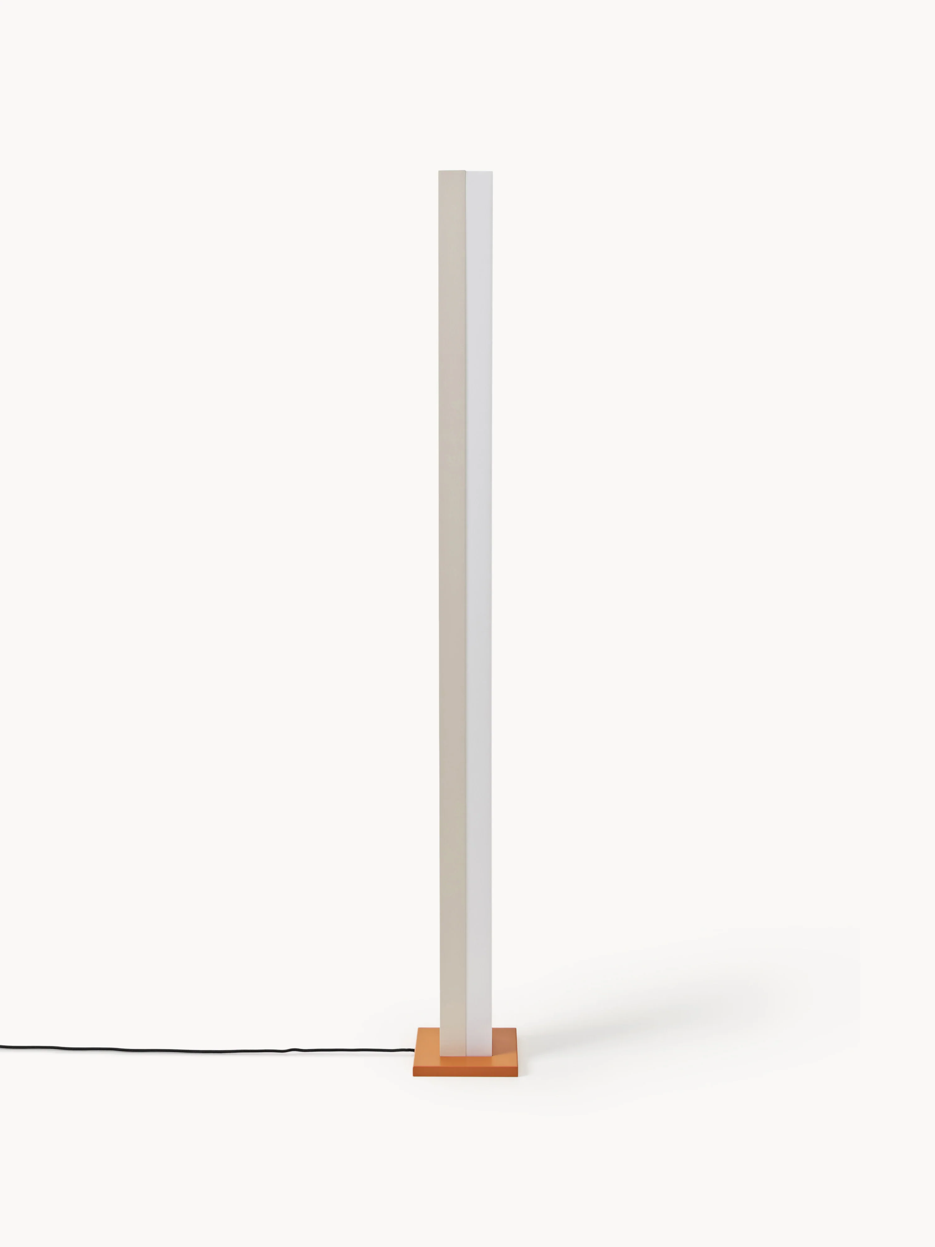 Dimbare LED vloerlamp Naika