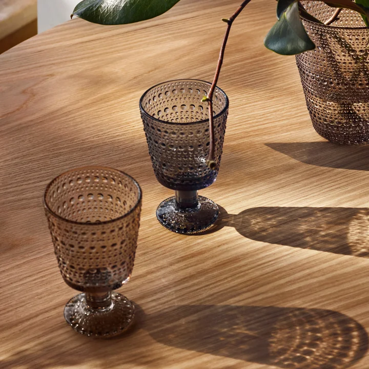 Iittala - Kastehelmi Trinkglas mit Fuss 26 cl, violett (2er-Set)
