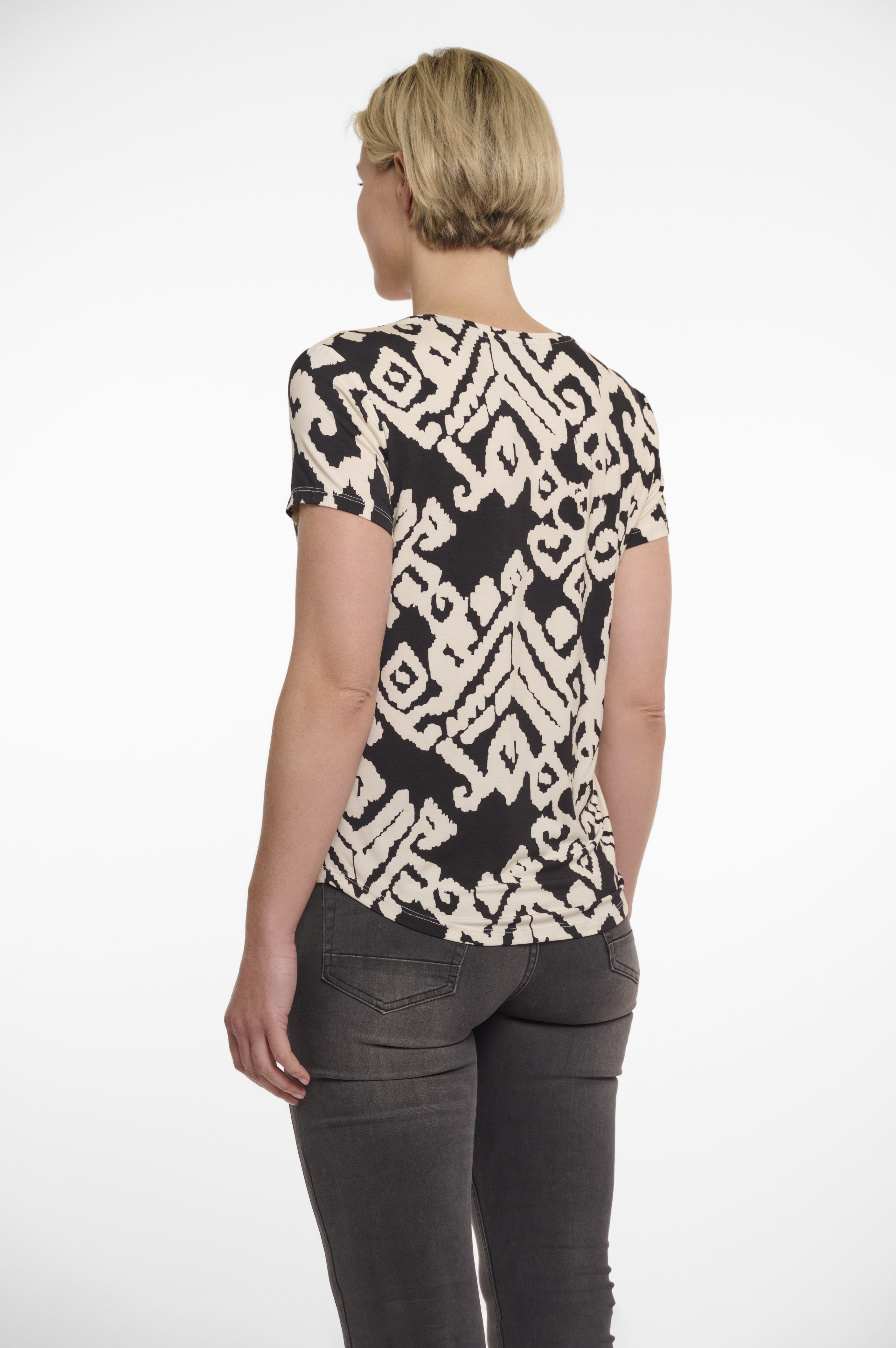 Rino & Pelle - Dewels T-Shirt With Ikat Print - Birch/Black/Ikat