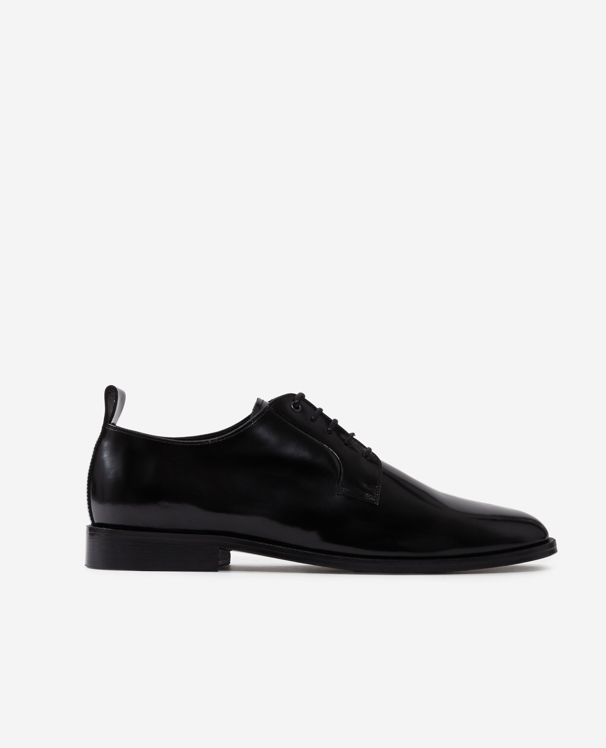Chaussures de costume en cuir verni