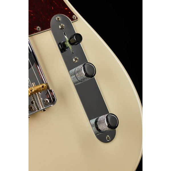 Fender AM Pro II Tele OWT