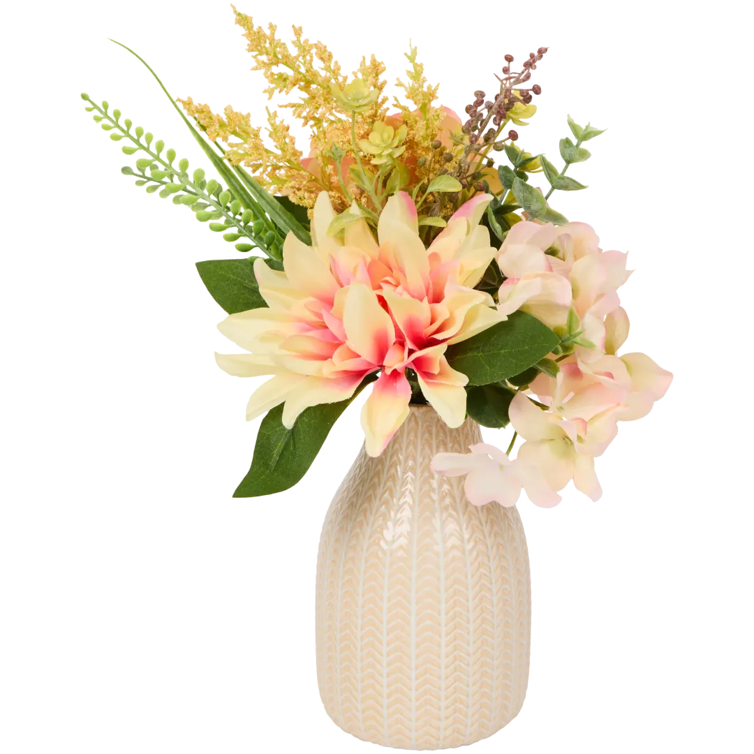 Fleurs artificielles dans vase