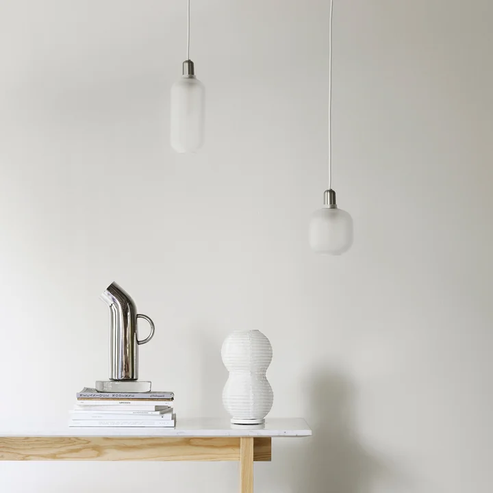 Normann Copenhagen - Amp Pendelleuchte small, Gold / grün