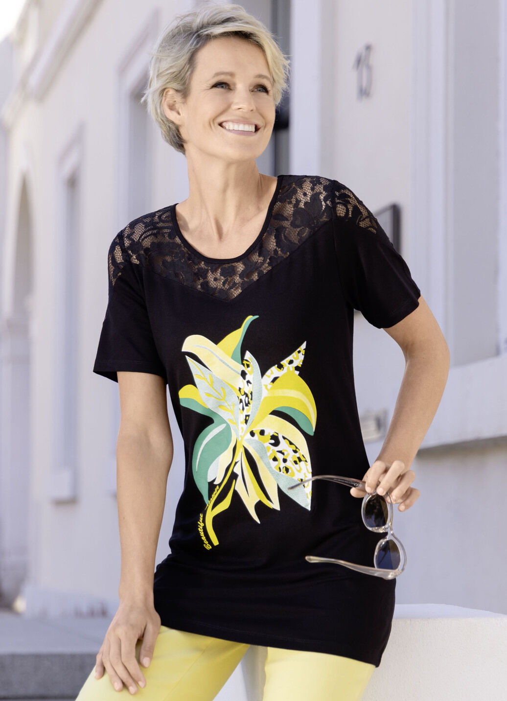 Longshirt mit Spitzeneinsatz