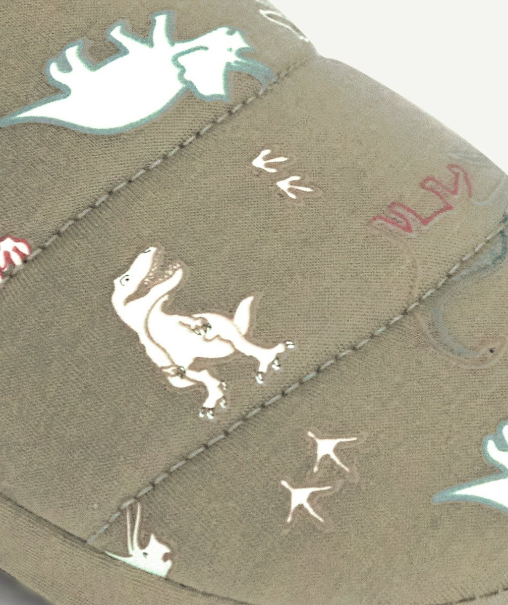 CHAUSSONS GARÇON BRILLANTS DANS LE NOIR THÈME DINOSAURES