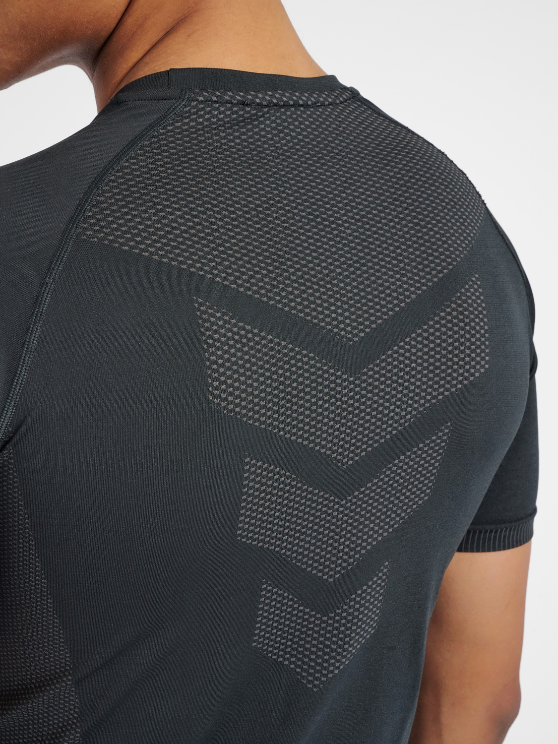 hmlAUTHENTIC PRO SEAMLESS JERSEY S/S