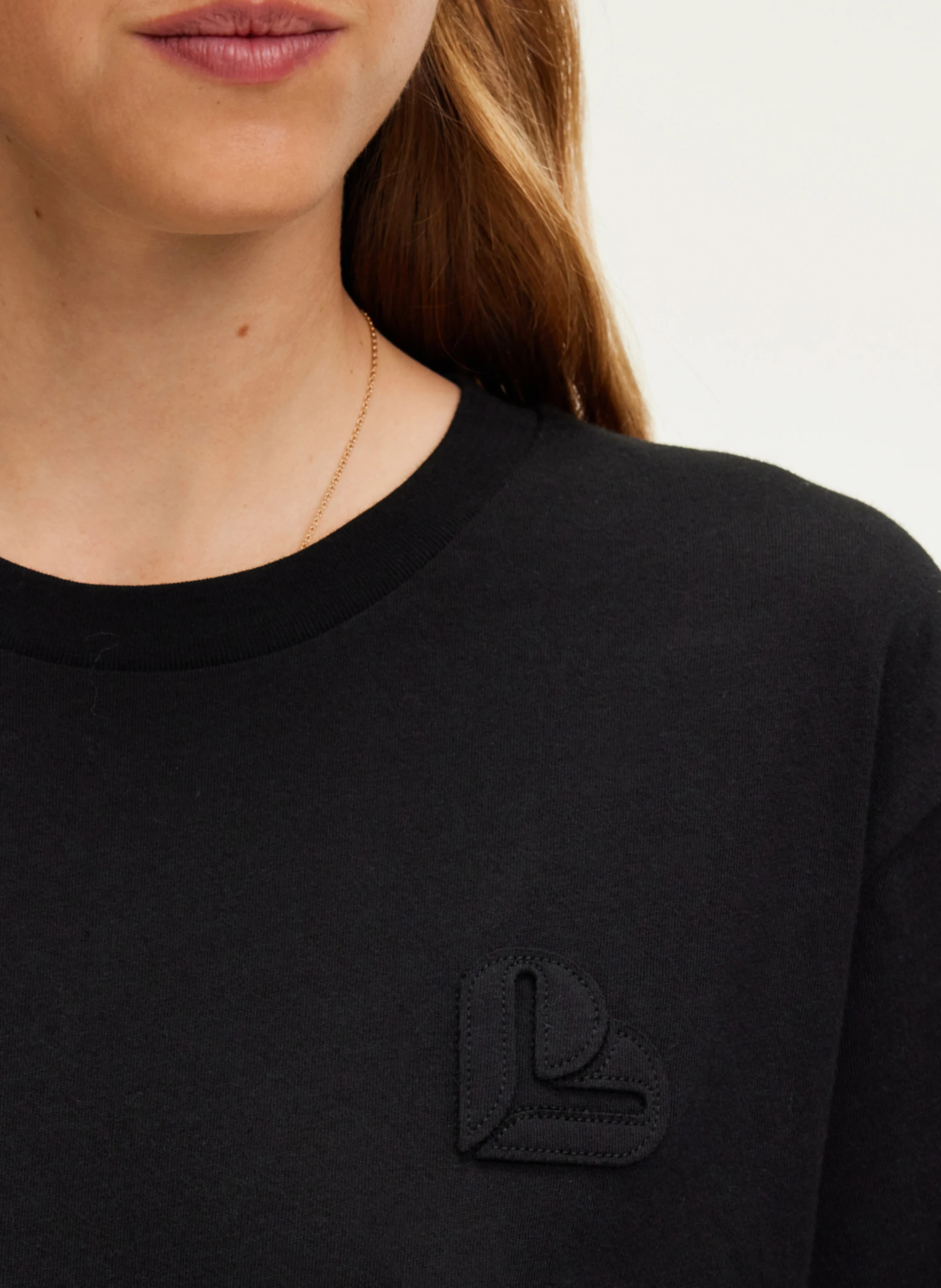 AVRIL - Tee-shirt col rond droit en coton | Noir