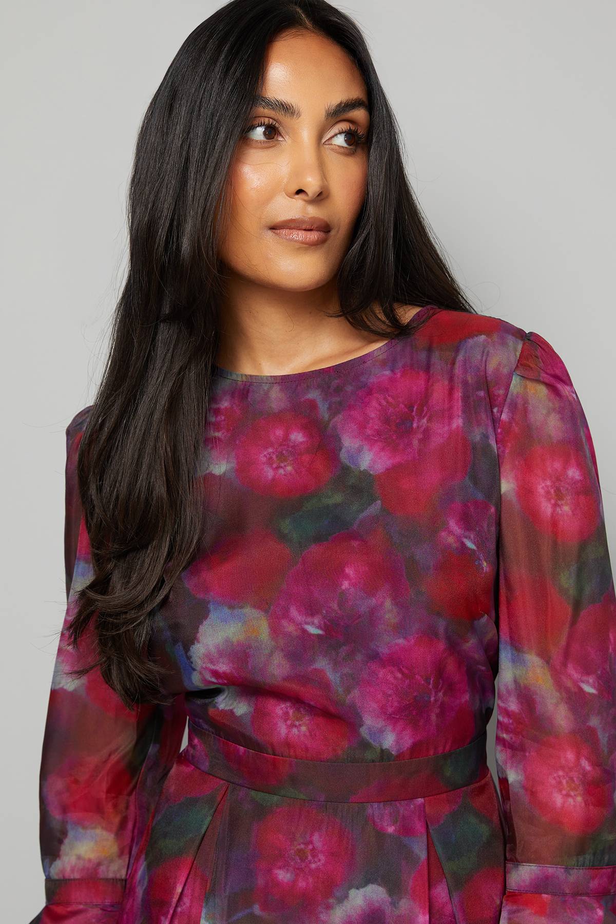 Wallis Robe Midi Petite en Organza Floral à Manches Évasées
