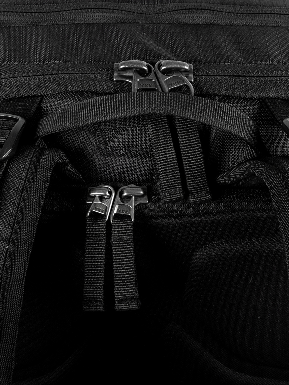 Jones Snowboards Higher 32L Backpack stealth black