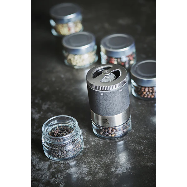 Coffret moulin à poivre Maestro à réservoirs interchangeables et 3 poi