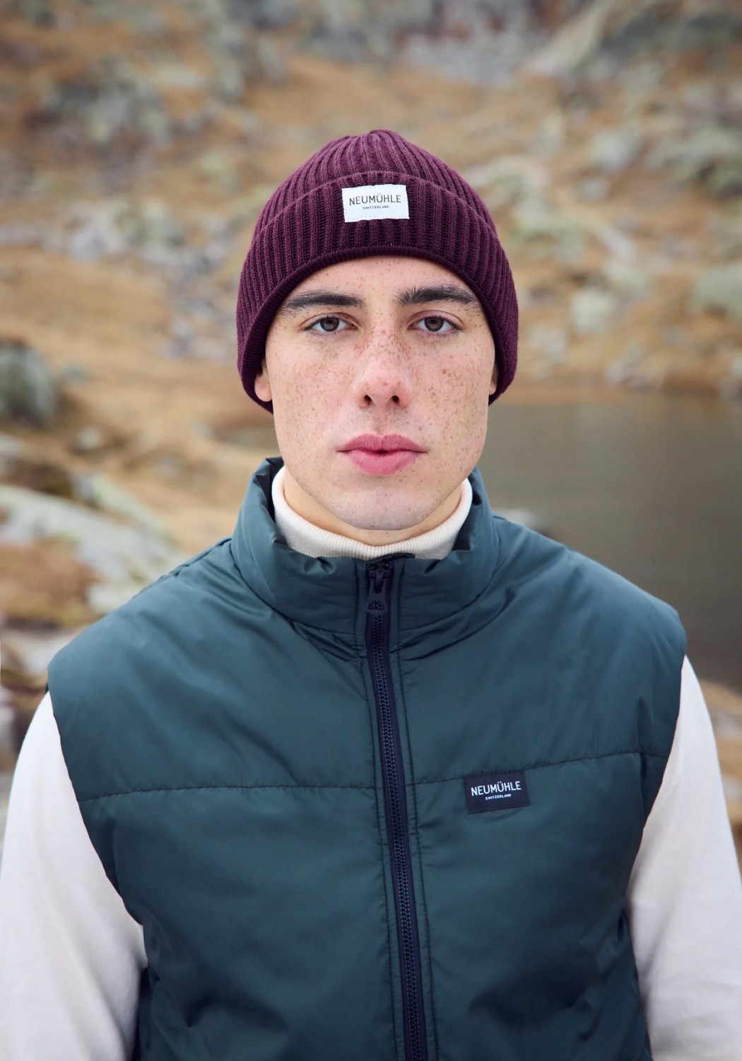 Neumuhle Wollmütze Elbe Organic Merino Aubergine