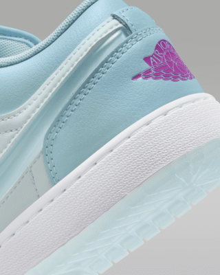 Air Jordan 1 Low SE Older Kids' Shoes