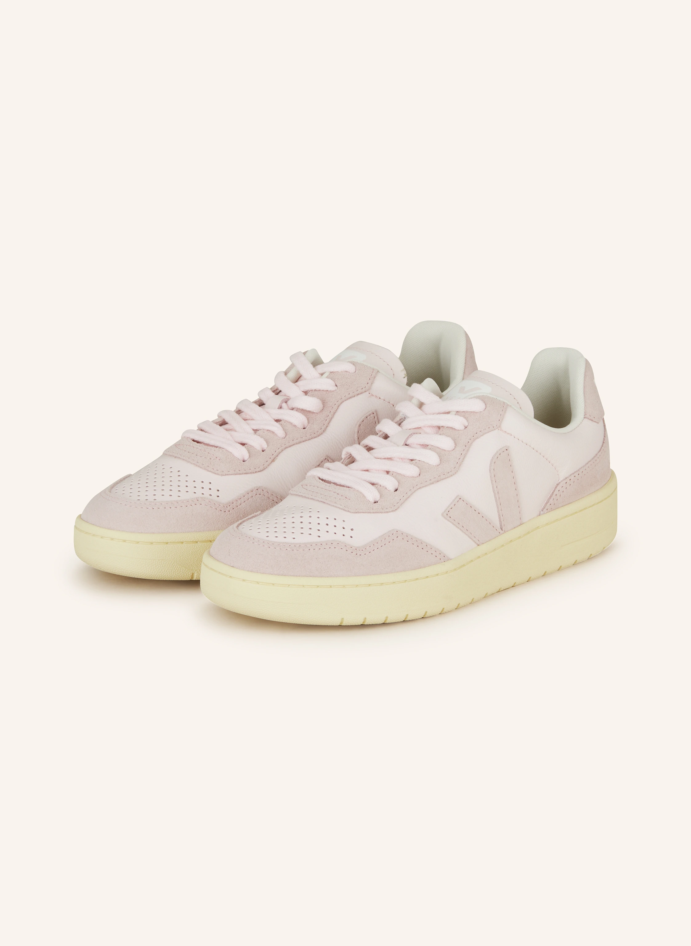 VEJA Sneaker V-90