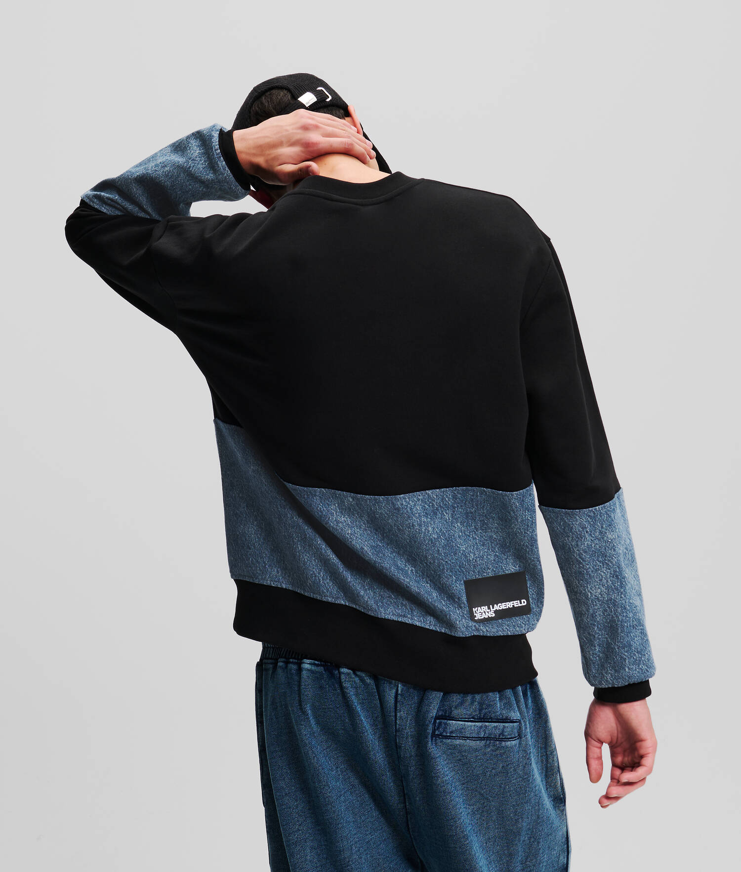 SWEAT-SHIRT À EMPIÈCEMENTS EN DENIM KLJ
