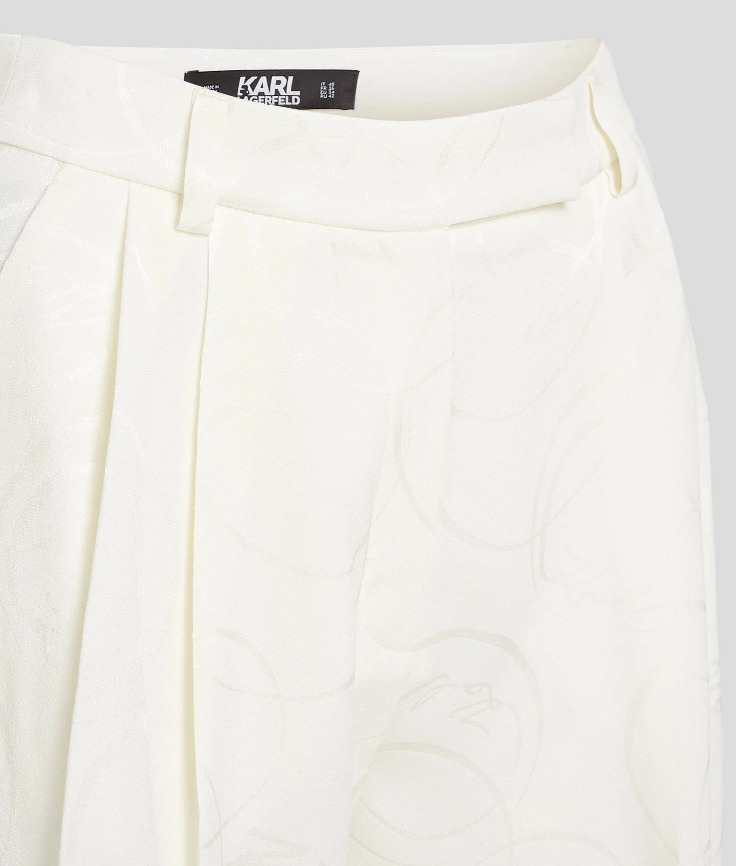 SHORT EN SATIN