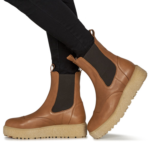 Wonders - A-9521 - Camel