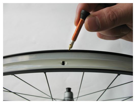 VAR Kit 2 Valves Tubeless Aluminium 35 mm Orange
