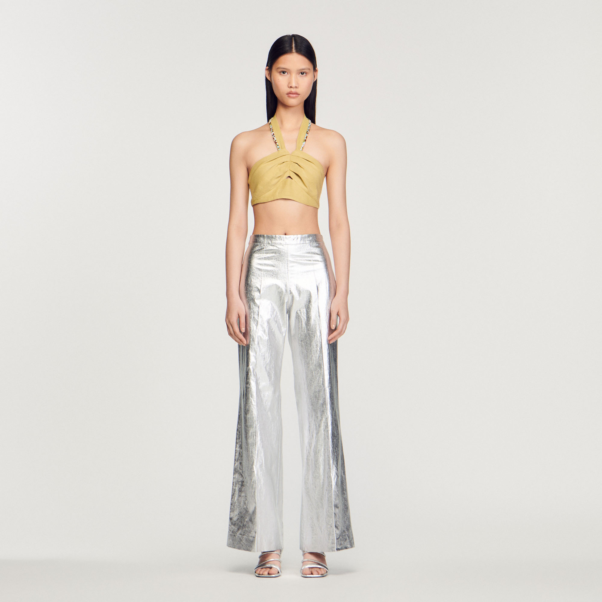 Top court orne de strass