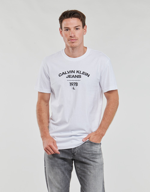 Calvin Klein Jeans - VARSITY CURVE LOGO T-SHIRT Blanco