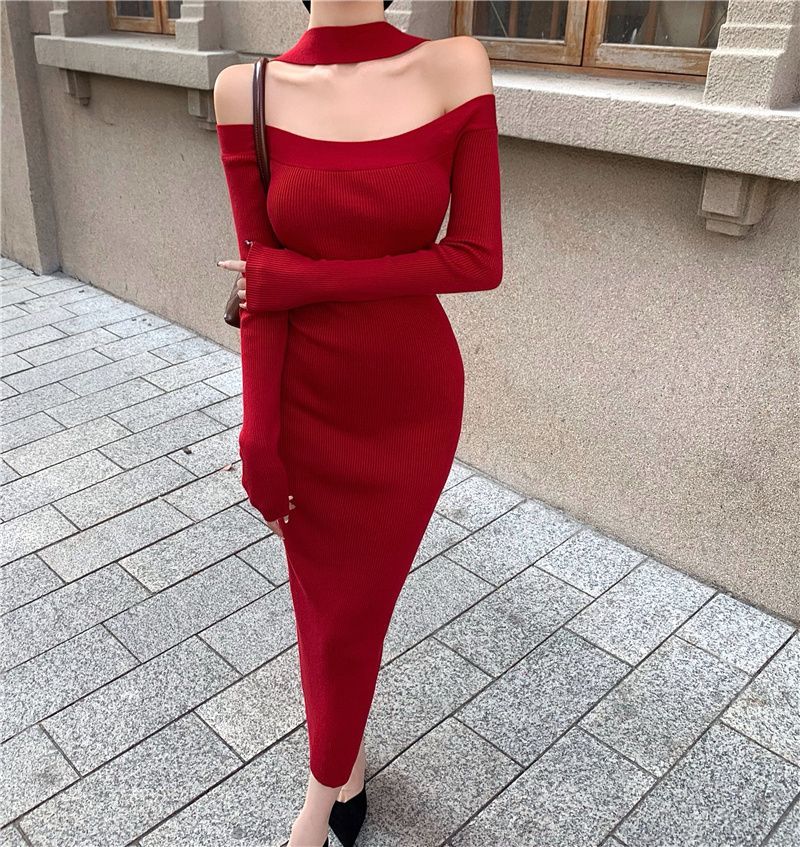 WOW!NITE - Lange mouw off-shoulder gebreide midi-jurk
