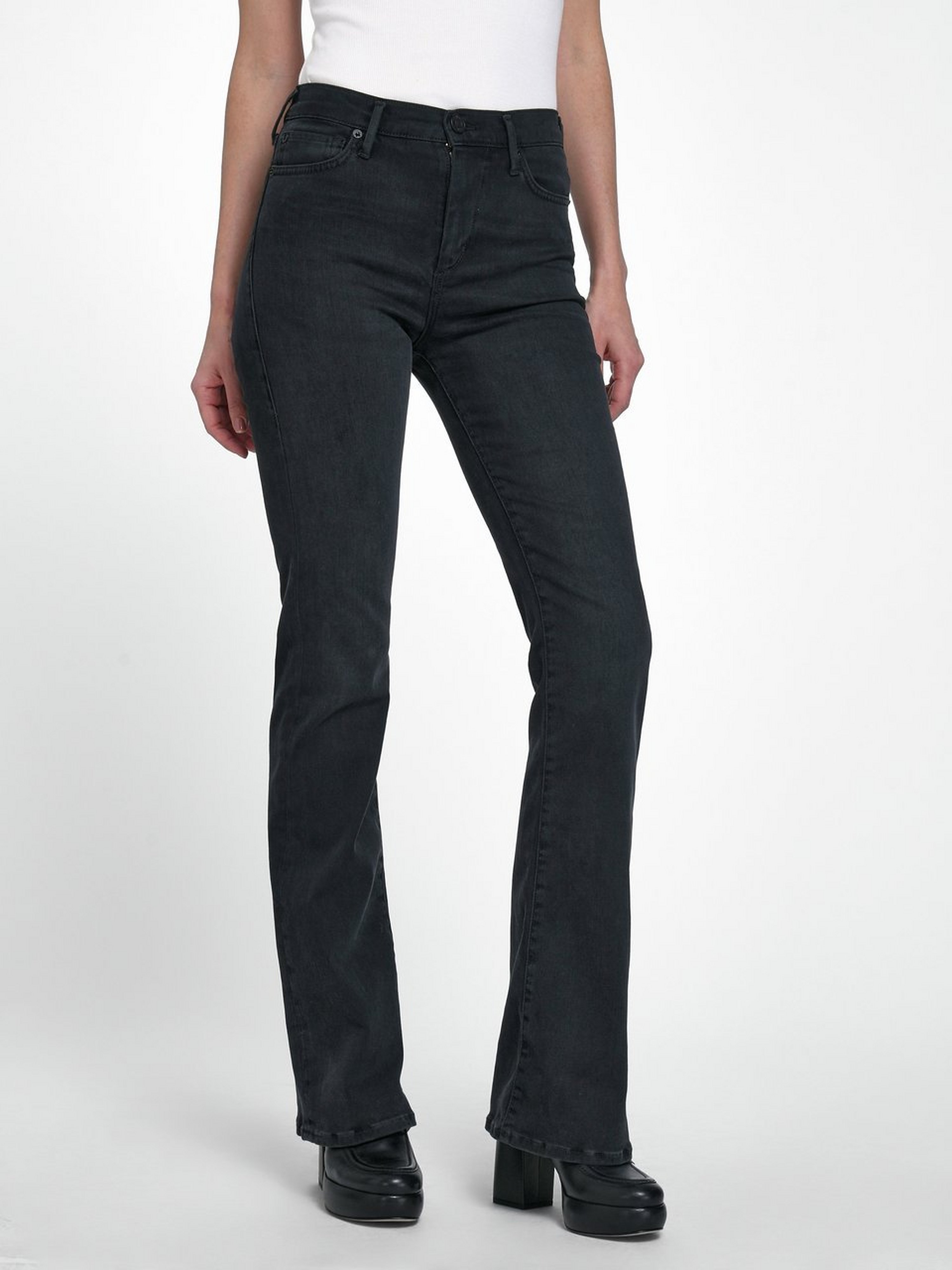 High-Rise-Jeans