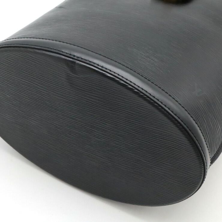 Louis Vuitton Vintage Louis Vuitton Cluny Black