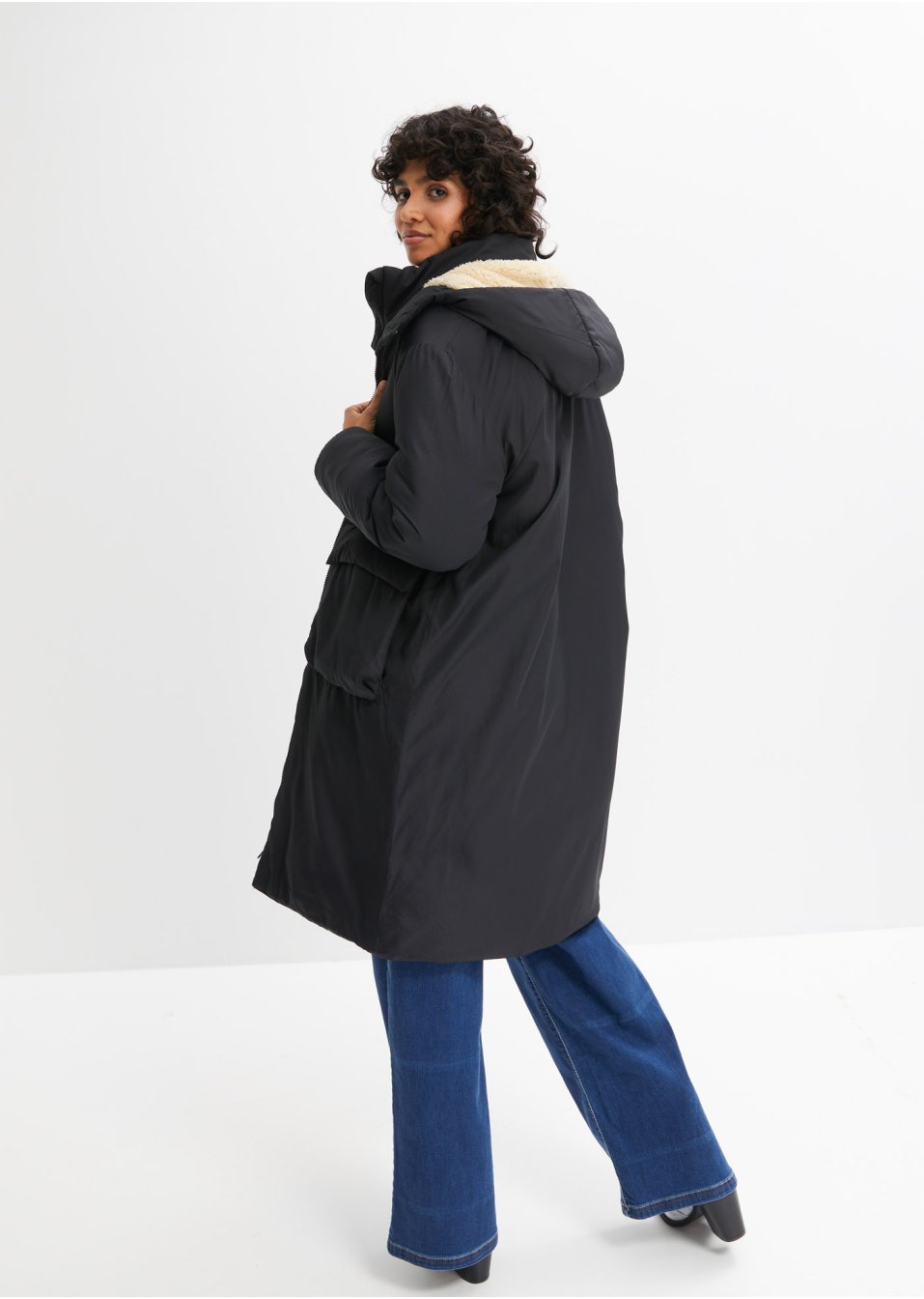 Manteau oversize avec doublure peluche dans la capuche