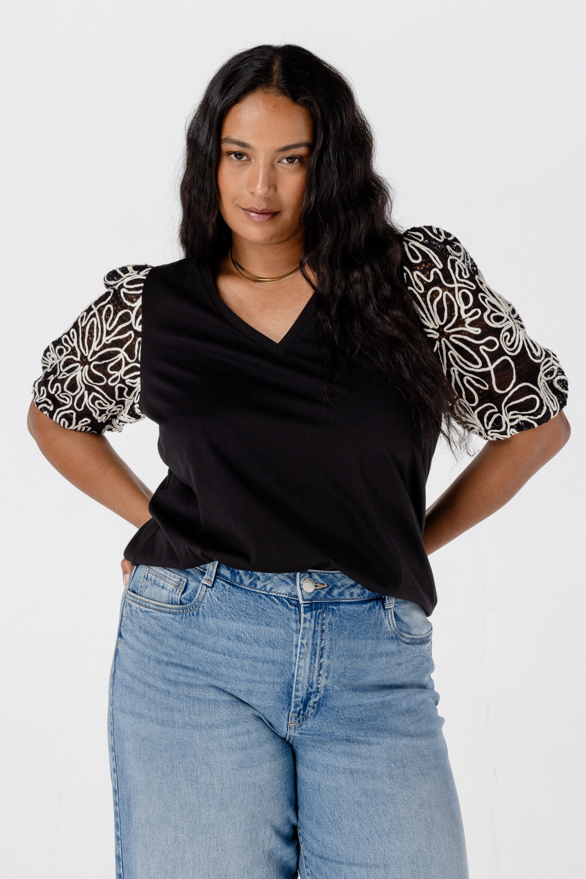 Top met broderie mouwen Zwart