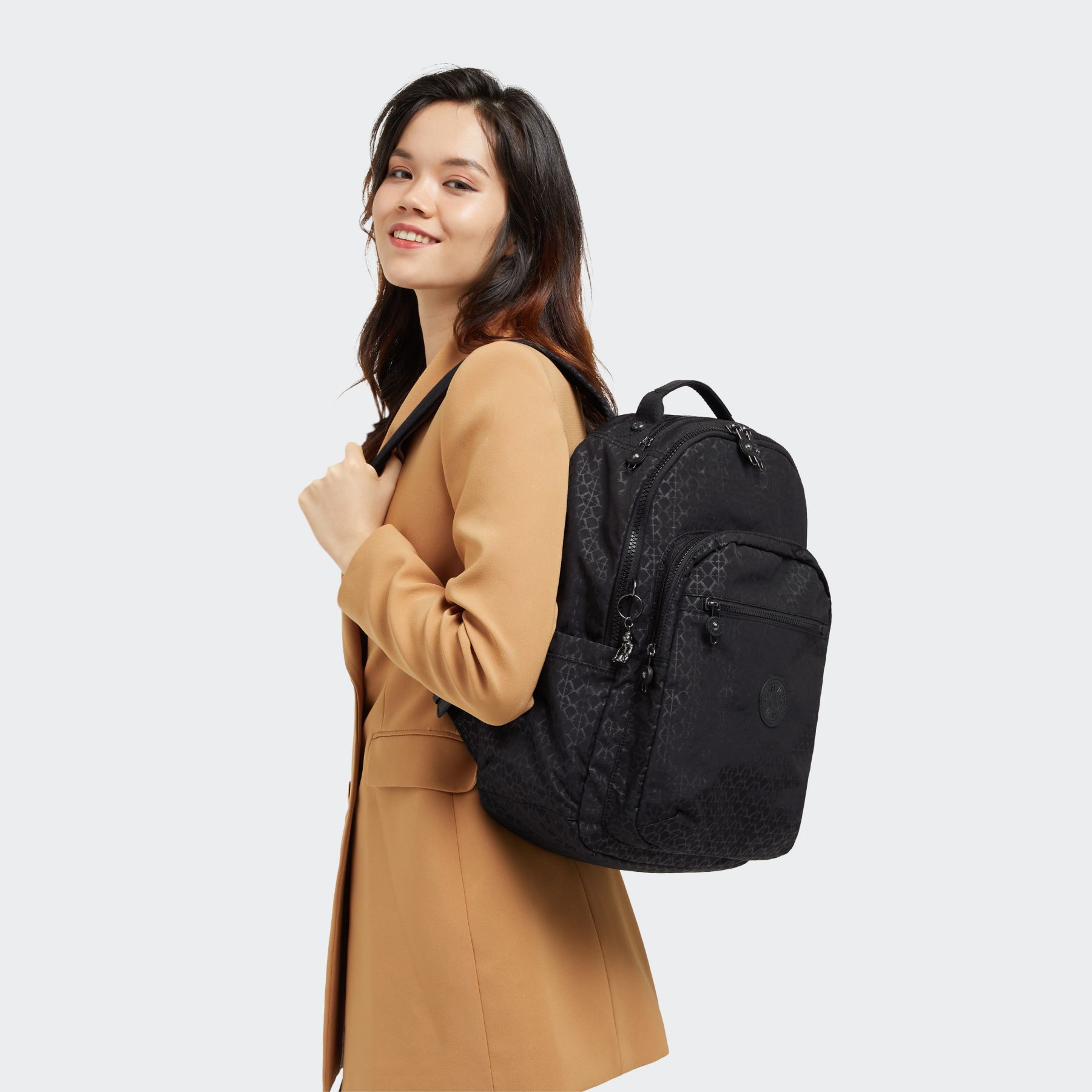 SEOUL Grand Sac à Dos avec Compartiment pour Ordinateur - Signature Emb