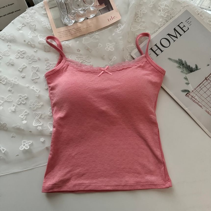 Alfie - Gewatteerde camisole top met kanten strikaccent